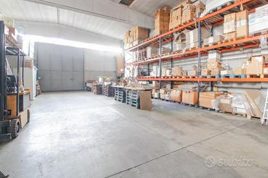 CAPANNONE A SAN GIULIANO MILANESE