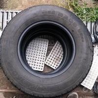2 gomme 195 R15 seminuove da carico