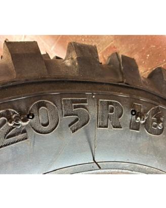 due pneumatici 205 R16 rigenerati