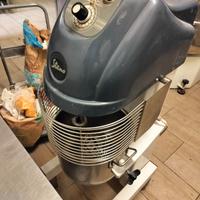 Attrezzature per pasticceria e arredamento negozio