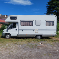 Camper roller 7 mt 6 posti letto con clima e