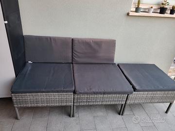 set divano da esterno con cuscini
