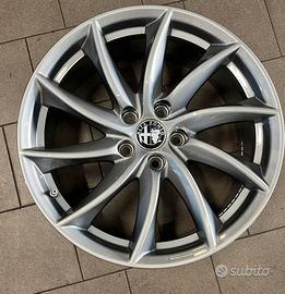 Cerchi lega originali Alfa Romeo Giulia 18-demontè