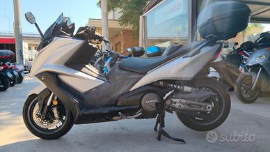 KYMCO AK 550