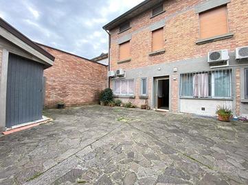 CASA DI CORTE A FORLIMPOPOLI