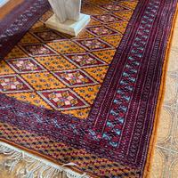 Tappeto  persiano disegni particolari