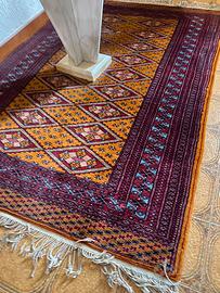 Tappeto  persiano disegni particolari