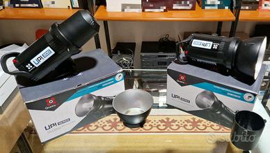 Kit 2 flash Quadralite Up! 200 con stativi