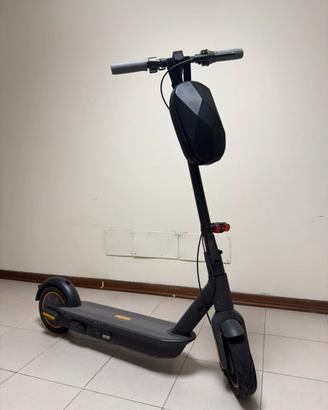 Segway Ninebot MAX G30 + Accessori