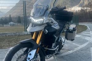 Moto triumph tigher 900 Rally Pro