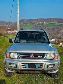 Mitsubishi Paejo 3.2 Di-D Anno 2001