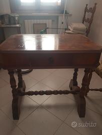 scrivania vecchio stile