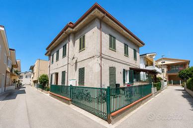 2 LOCALI A GIULIANOVA