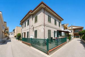 2 LOCALI A GIULIANOVA