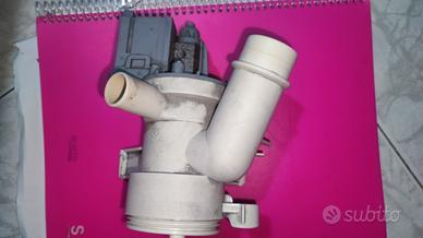 pompa scarico acqua lavatrice Candy GO4 F 106 