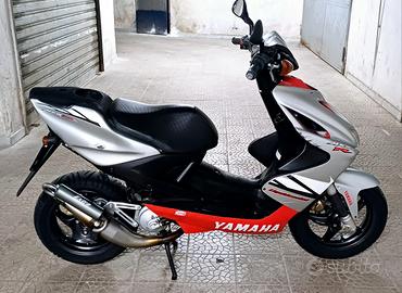 YAMAHA AEROX 50 