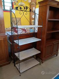 Scaffale Vintage con struttura in metallo
