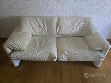 2 Divani in pelle bianca Cassina