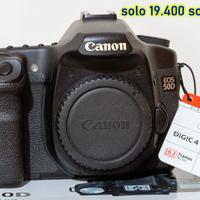 Reflex Canon EOS 50D 2 batterie soli 19.462 scatti
