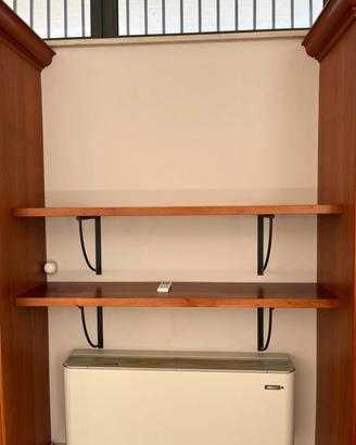 arredamento completo  per negozio 
