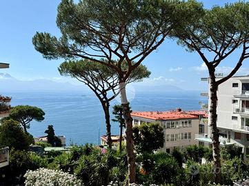 6 LOCALI A NAPOLI