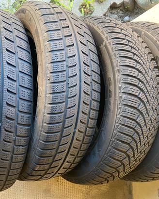 4 Pneumatici invernali 175/16/R15