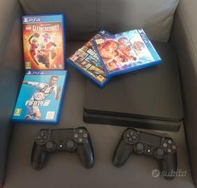 Ps4 + 2 joystick + 4 Giochi