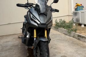 Honda X-adv750