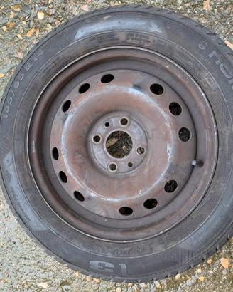 Gomma nokian 165 65 14