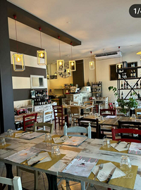 Pizzeria con piccola cucina