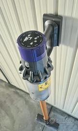 Dyson V10 Aspirapolvere funzionante come da foto