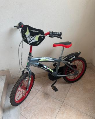 Bicicletta BMX per ragazzino
