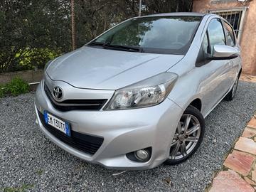 Toyota Yaris 1.3 5 porte Lounge