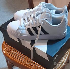 Scarpe adidas grand court base 2.0