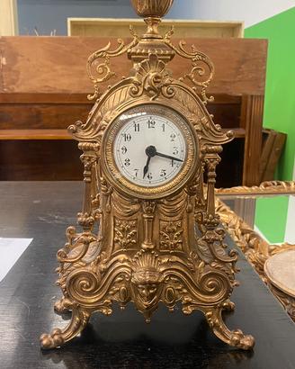 Orologio da tavolo in bronzo dorato