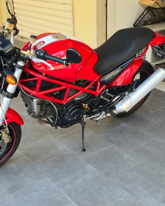 Ducati Monster 695 