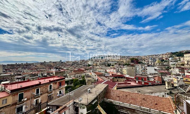 Appartamento a Napoli Gradini Cinesi 4 locali