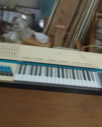 Pianola o organo elettrico vintageBontempi B22
