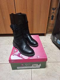Stivali bambina n.34 usati una volta 