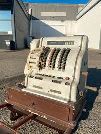 Registratore di cassa d'epoca meccanico anni '50