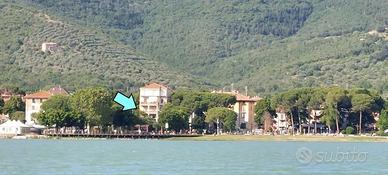 Appartamento d'epoca in riva al lago