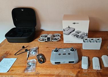 Drone Dji Neo combo con garanzia e custodia