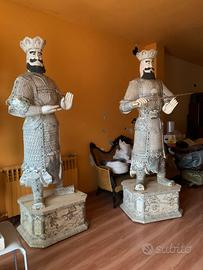 monumentali coppia di statue cinesi