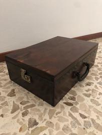 Cassetta/valigia in legno