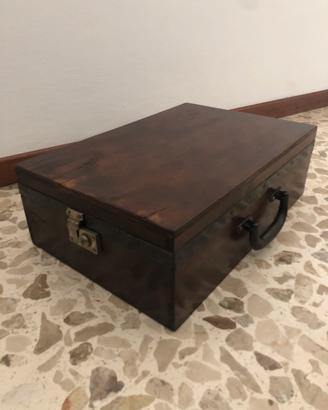 Cassetta/valigia in legno