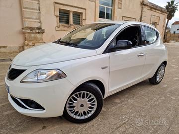 LANCIA YPSILON 1300MTJ 95CV PLATINUM 09/2016