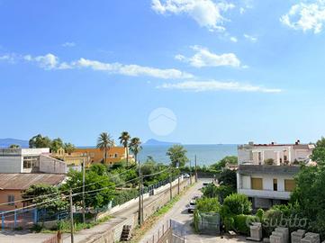 3 LOCALI A TORRE DEL GRECO