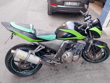 Moto Kawasaki 
