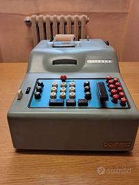 Calcolatrice Olivetti Divisumma 14 vintage