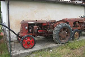 trattore d'epoca remota